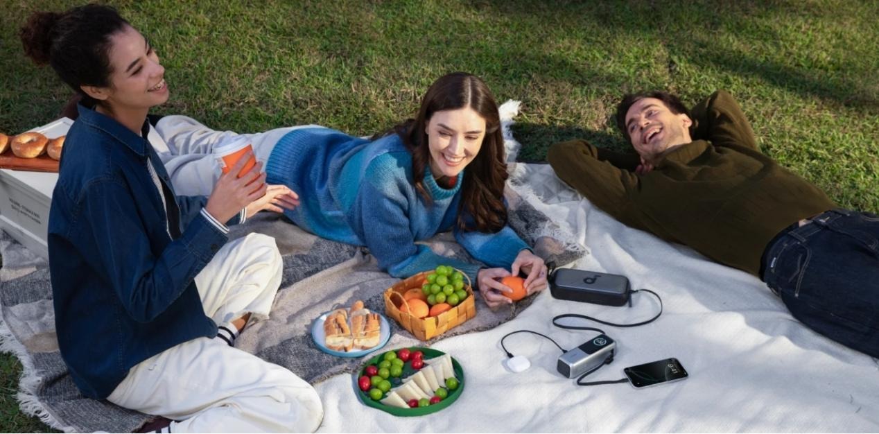 Power Bank Types Suit